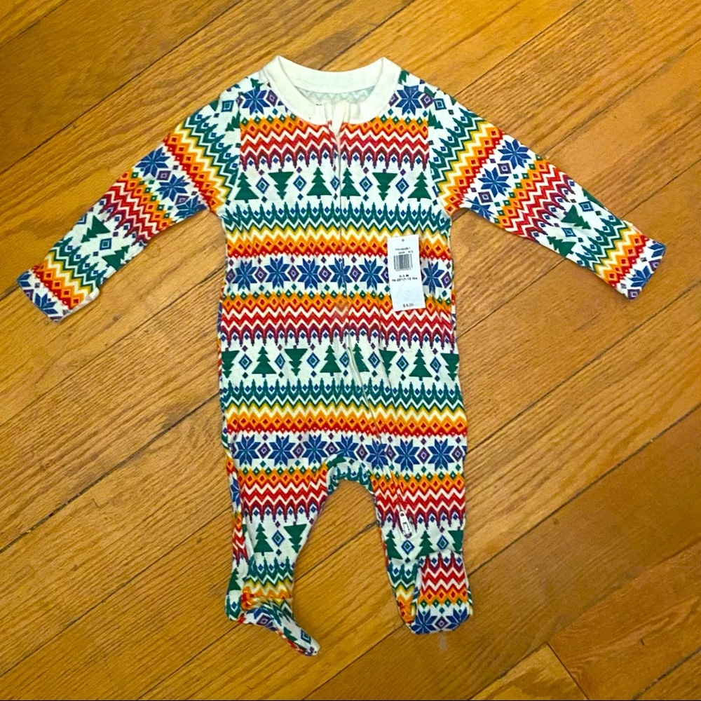 Old Navy Holiday Onesie NWT 0-3 Months